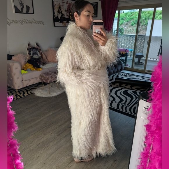 * SOLD * Dolls Kill Club Exx White whinter Fur Arctic Festival Rave Coat - Picture 8 of 11